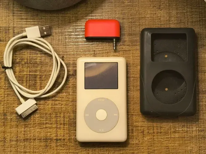 iPod Color (4ª geração) - 64gb - bateria nova - adaptador bluetooth + cabo + capa