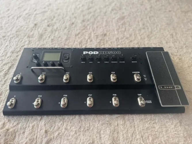 Pedaleira Line 6 POD HD 500
