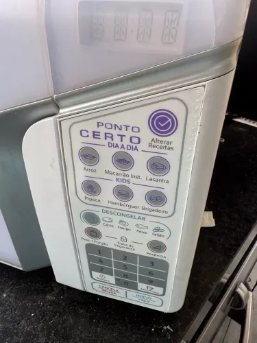 Forno microondas mep37 aperta o botão e não vai 
