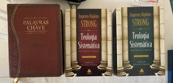 Livros Teologia Sistemática e Bíblia Palavra Chave