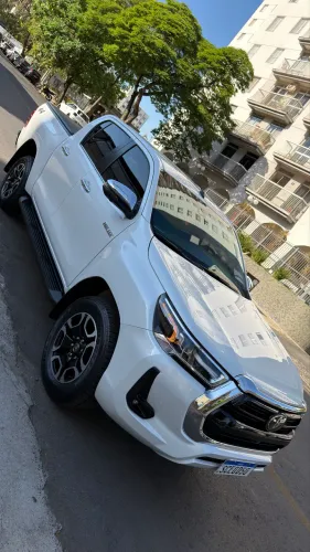 Toyota Hilux CD SRX 4X4 2.8 TDI 16V Diesel Aut. 2023
