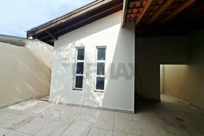 "Alugue Casa Moderna no Jardim Chico Mendes em Cosmópolis/SP"