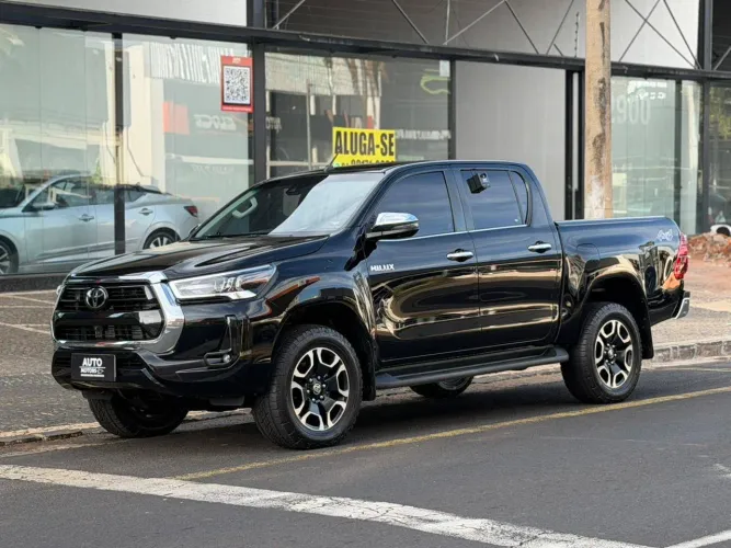 Toyota Hilux CD SRX Limited 4X4 2.8 TDI Die.aut 2023