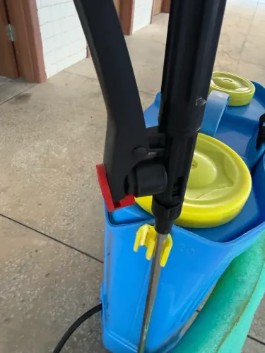 Bomba de passar veneno elétrica