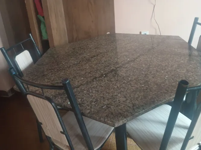 Mesa de mármore