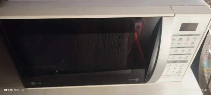 Micro-ondas LG 32 litros