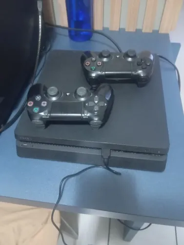 Ps4 slim