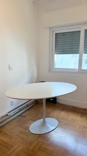 Mesa Jantar Tulipa Saarinen Oval 140x90 Cm - Laqueada