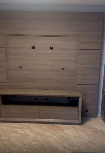 Rack para TV e painel em excelente estado