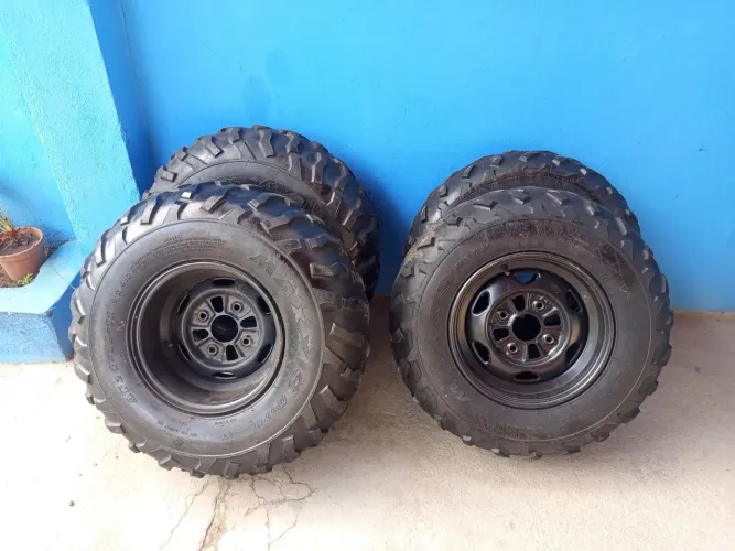 jogo de rodas e pneus quadriciclo honda