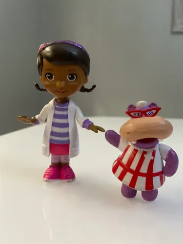 Bonecas oficiais doutora brinquedos e Hallie 