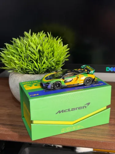 Miniatura Mclaren Senna especial edition