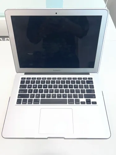 MacBook Air 2017 Intel Dual-Core i5 128/8GB RAM