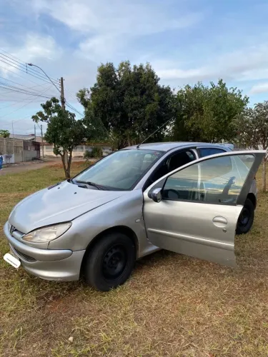 Peugeot 206 Selection/ Sensation 1.0 16V 3P 2002