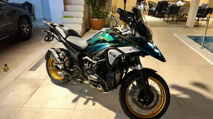 BMW R1300 espetacular 