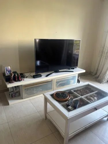 Rack para TV + mesa de centro