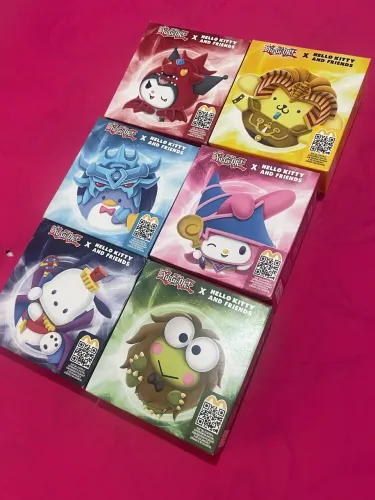 Pelúcias da Sanrio x Yu-gi-oh keroppi/kuromi/my melody/pochacco/tuxedosam/pompompurim