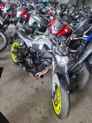 Yamaha MT07 2018 shalom veículos 