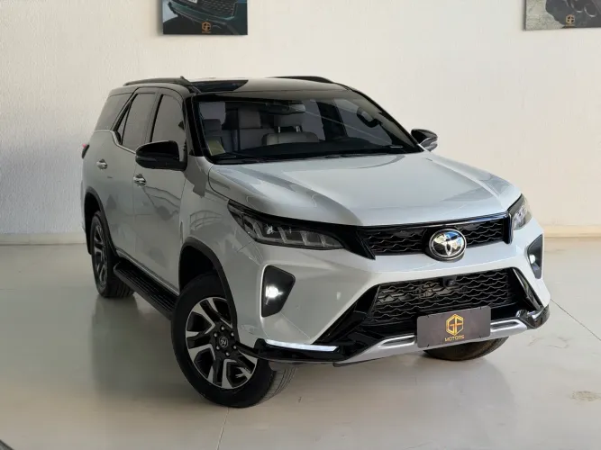 Toyota Hilux SW4 Diamond 2.8 TB 4X4 Die. Aut. 2024