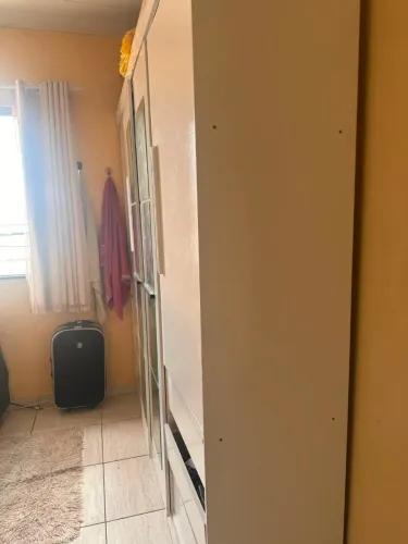 GUARDA ROUPA DE CASAL.