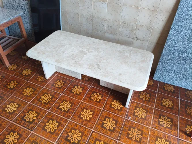 Centro de Mesa em Granito Polido Branco Craquelado