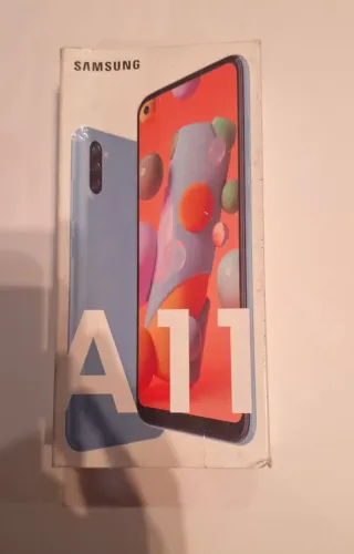 Vendo celular samsung A11 Dual Chip 64GB + ct 32gb, em ótimo estado de conservação,