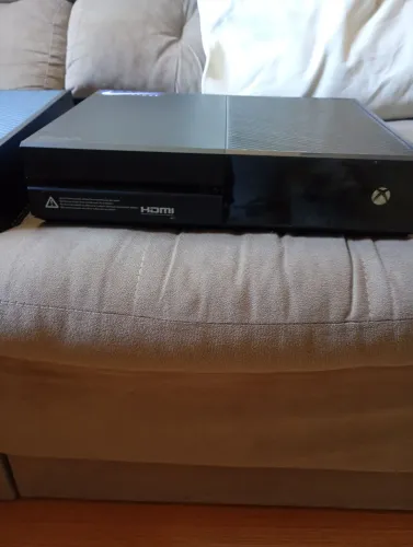 Vendo ou troco Xbox One 500GB / Leia a descrição 