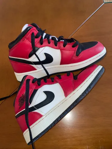 Tênis Nike Jordan Air Jordan 1 Mid