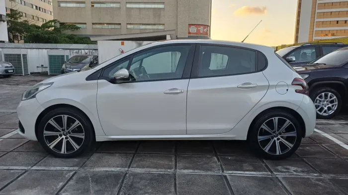 Peugeot 208 Allure 1.6 Flex 16V 5P Aut. 2017