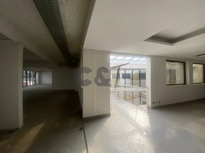 Conjunto Comercial com 227m² para Alugar na Chácara Itaim - São Paulo/SP