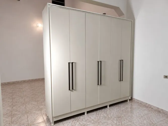 Guarda-Roupa Casal Grande 6 Portas e 6 Gavetas Branco - Excelente Estado