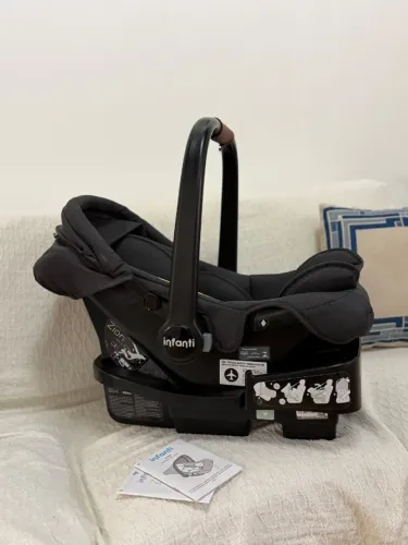 Bebê Conforto com base 