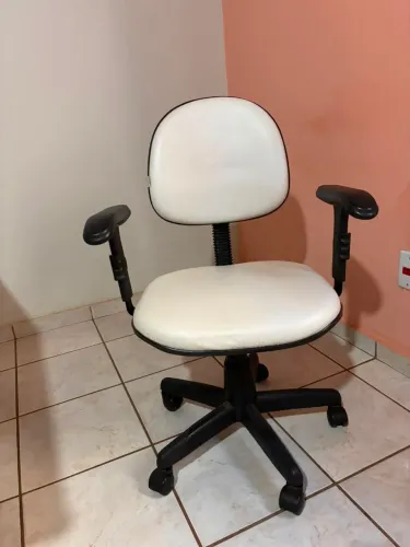 Cadeira de escritório branca