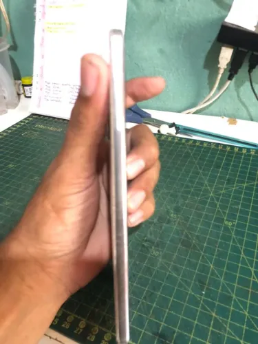 Moto Edge 20 usado 200