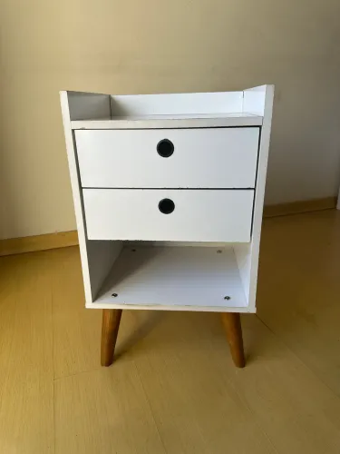 Mesa de Cabeceira/ Criado Mudo