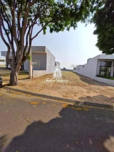 Terreno à venda em Paulínia, Cascata, com 300 m²