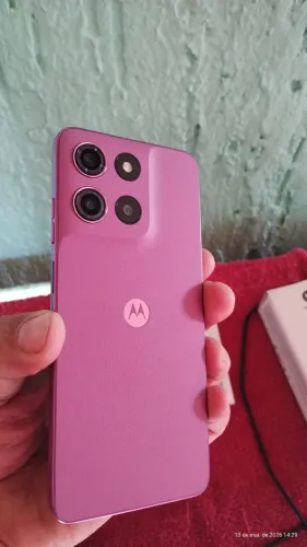Celular moto g17 um mês de comprado na garantia, troco em iPhone