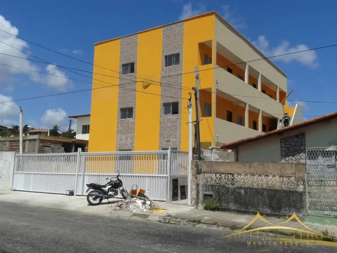 Kitnet Próx. a Ufrn com 2/4, 1 Banheiro, 40m², Sem Garagem , Lê o Anuncio