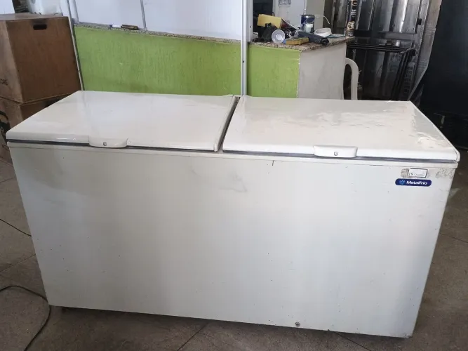 Freezer metalfrio 550 litros 220v