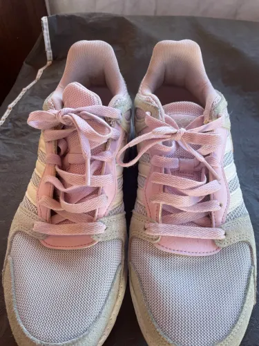 Tênis feminino adidas