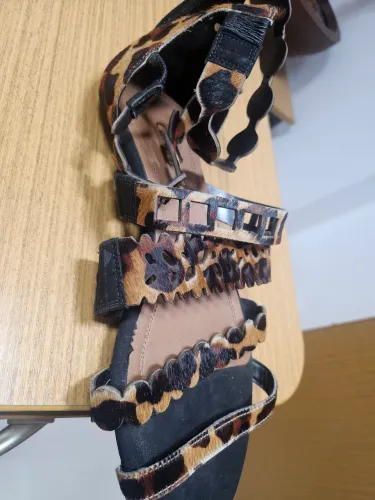 Vendo sandalia dw onca