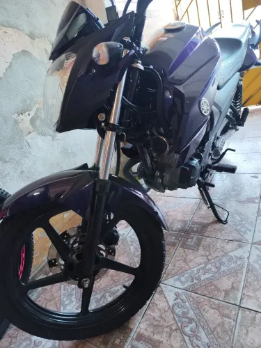 MOTO IMPECÁVEL E DE GARAGEM! SÓ 14 MIL.