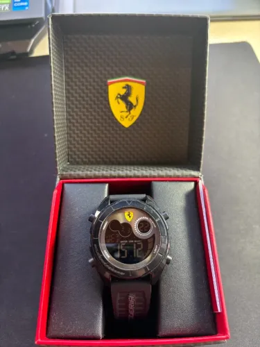 Relógio Ferrari digital - original (Vivara)