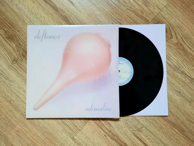 Vinil Deftones- Adrenaline. LP importado.