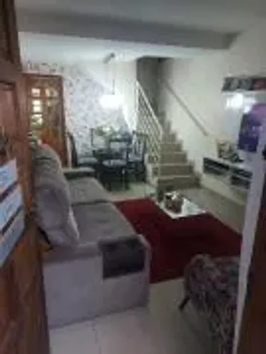 Sobrado 2 Dormitórios com Edícula Privativa na Vila do Castelo