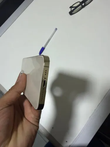 iPhone 13pro Dourado
