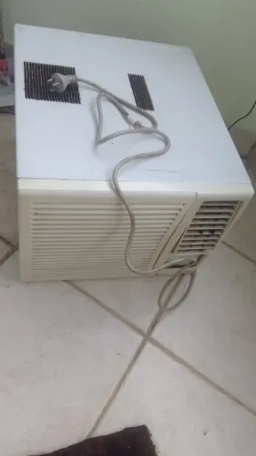 Ar Condicionado de Janela LG Gold 10000 BTU/H