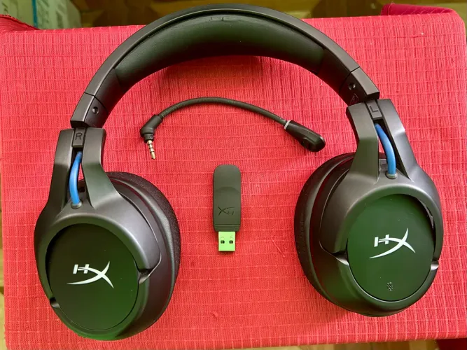 Headset HyperX Cloud Flight Sem Fio - Compatível com PS5/PS4 e PC