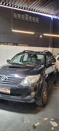 Toyota Hilux SW4 SRV D4-d 4X4 3.0 TDI Dies. AUT 2014