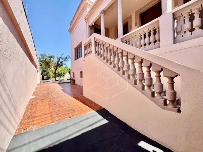 Casa com 1 dormitório para alugar, 320 m² por R$ 6.350,00/mês - Centro - Jaú/SP